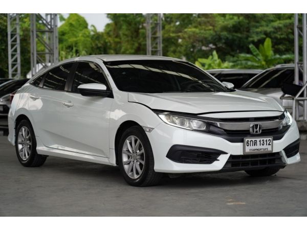 2017 HONDA CIVIC 1.8 E  A/T สีขาว